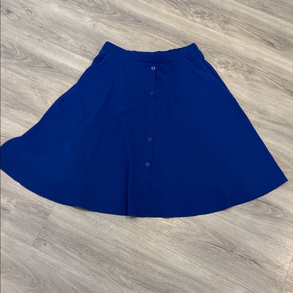 Beautiful Blue skirt size XL